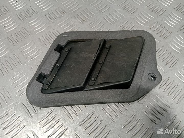 Б/У Решетка вентиляционная правая Peugeot P#001