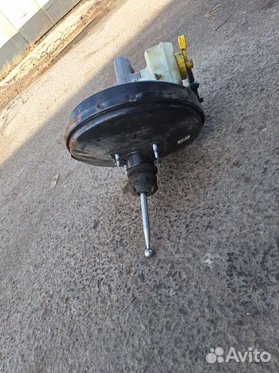 Вакуумный усилитель тормозов Volkswagen Golf 4