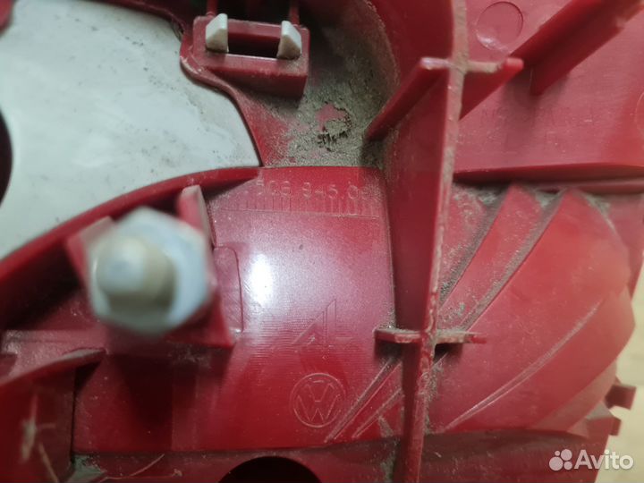 Фонарь задний внутренний левый Volkswagen Jetta 6