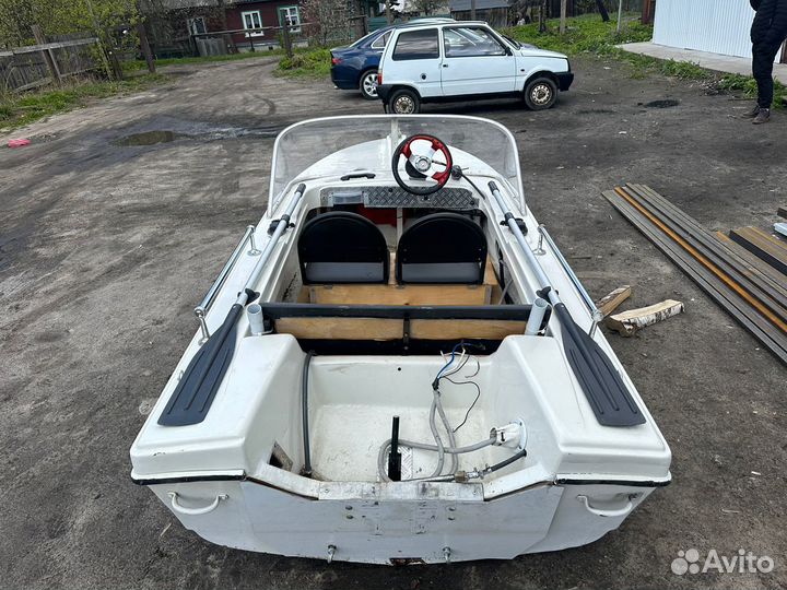 Моторная лодка