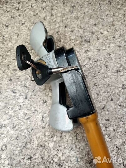 Механический блокиратор руля