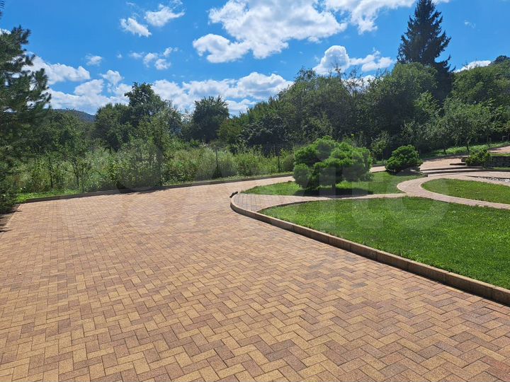 Коттедж 190 м² на участке 71 сот.