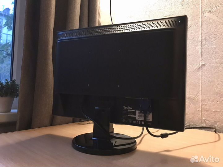 Монитор 22 дюйма