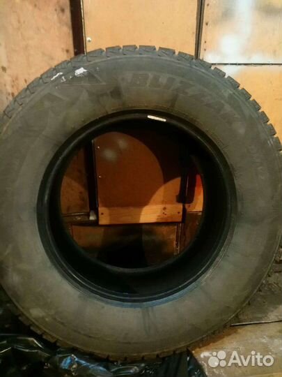 Bridgestone Blizzak DM-V2 255/65 R17