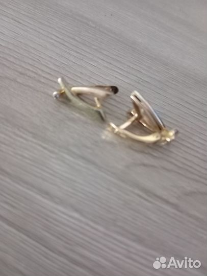 Золотые серьги