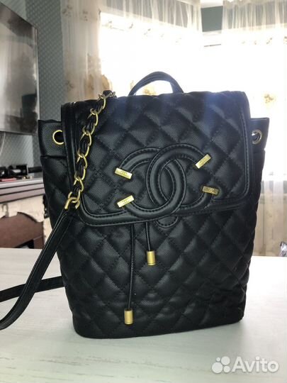 Сумки: Lоuis Vuittоn, Pinko Puff, Gucci, Chanel