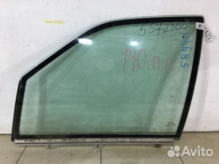 Стекло передней левой двери