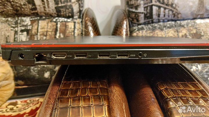 Ноутбук asus