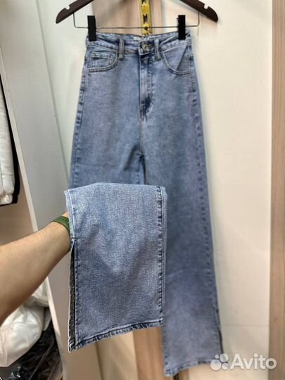 Джинсы женские