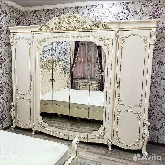 Спальный гарнитур