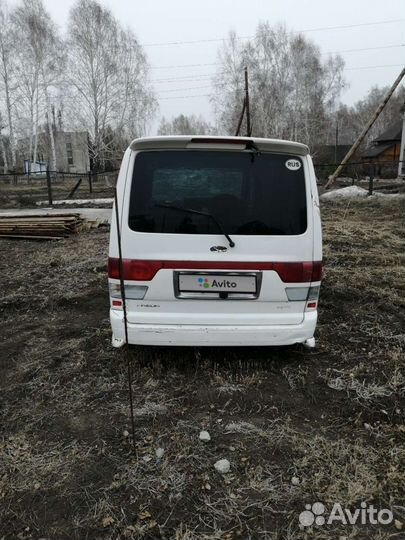 Mazda Bongo Friendee 2.5 AT, 2000, битый, 200 000 км