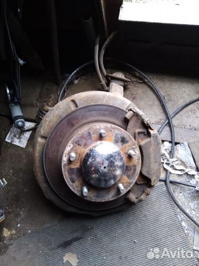 Поворотный кулак в сборе лада нива 2123