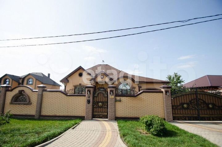 Дом 190 м² на участке 15 сот.