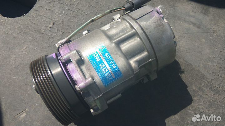 Компрессор кондиционера 1J0 820 803 K (SD7V16)