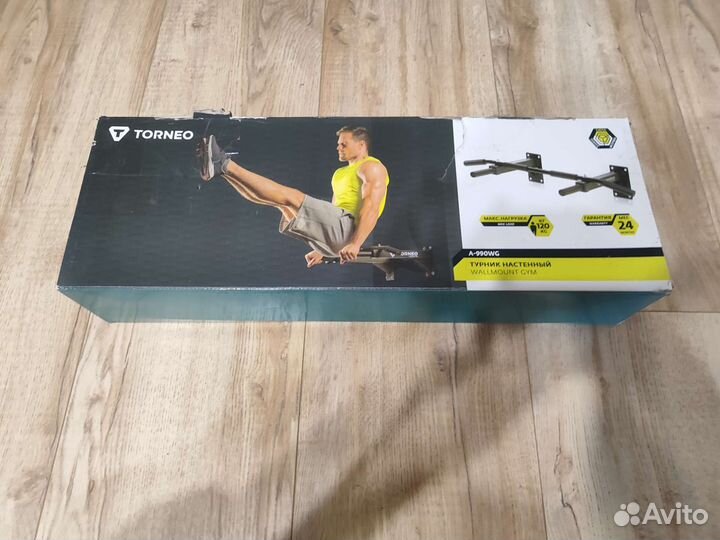 Турник настенный