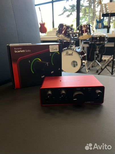 Звуковая карта Focusrite scarlet solo 4 gen