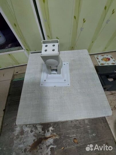 Кронштейн для телевизора на стену