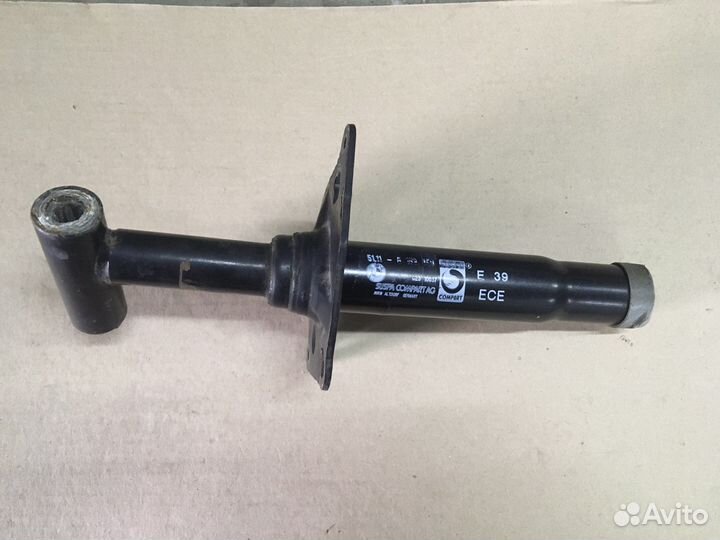 Амортизатор переднего бампера BMW E39