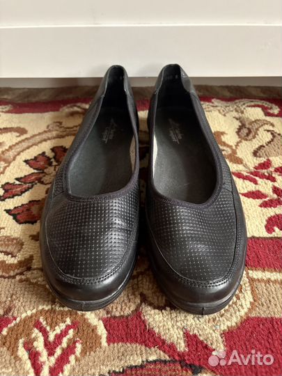 Женские туфли (41-42 размер)