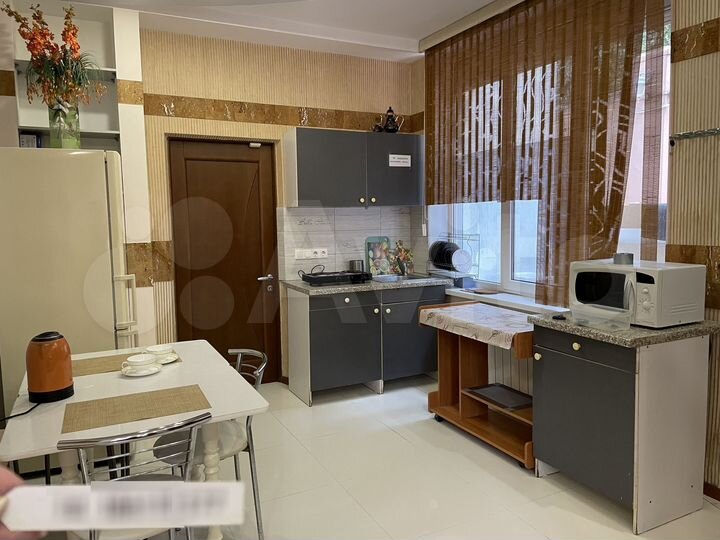 2-к. квартира, 40 м², 1/7 эт.