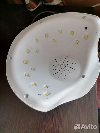 Лампа для ногтей