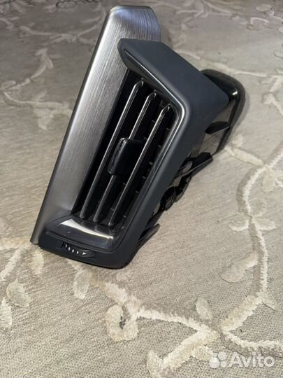 Дефлектор воздушный Toyota Land Cruiser 200