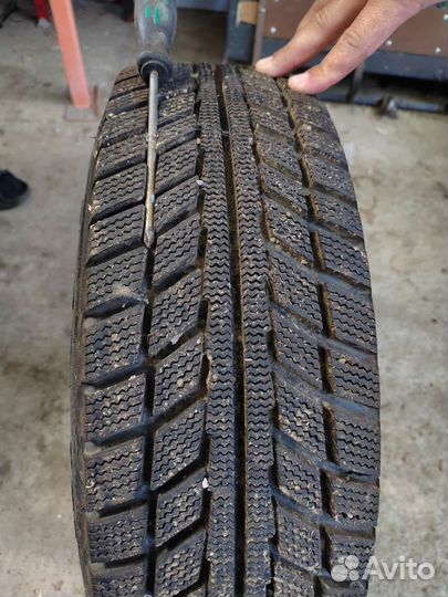 Продаю зимнюю резину на дисках R13