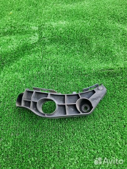 Крепеж бампера Toyota Mark X GRX130, перед правый