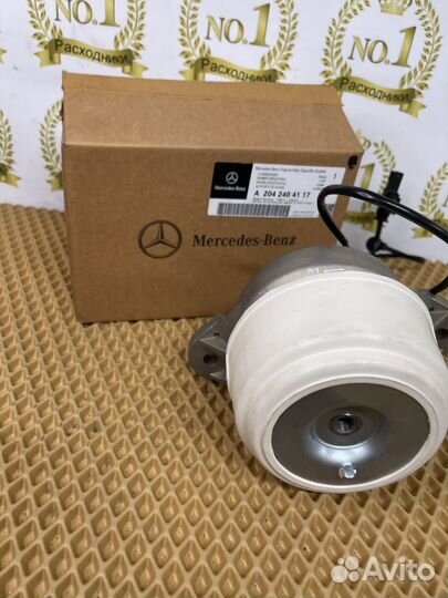 Опора двигателя Mercedes W204/X204 A2042404117