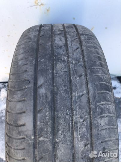 Yokohama BluEarth E70 225/55 R17