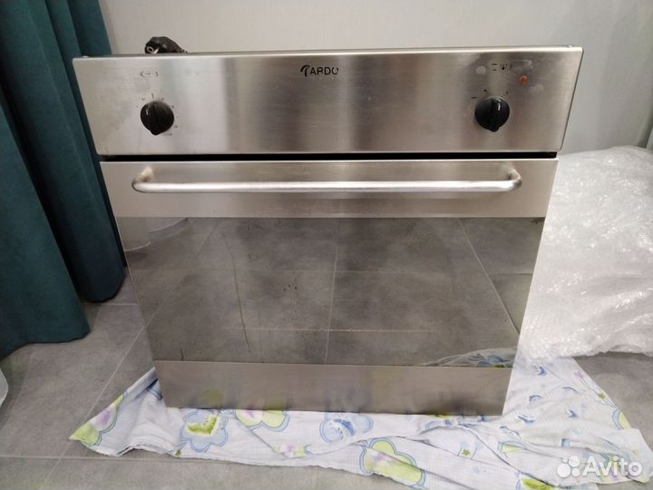 Газовая варочная панель 4 конфорки и духовой шкаф