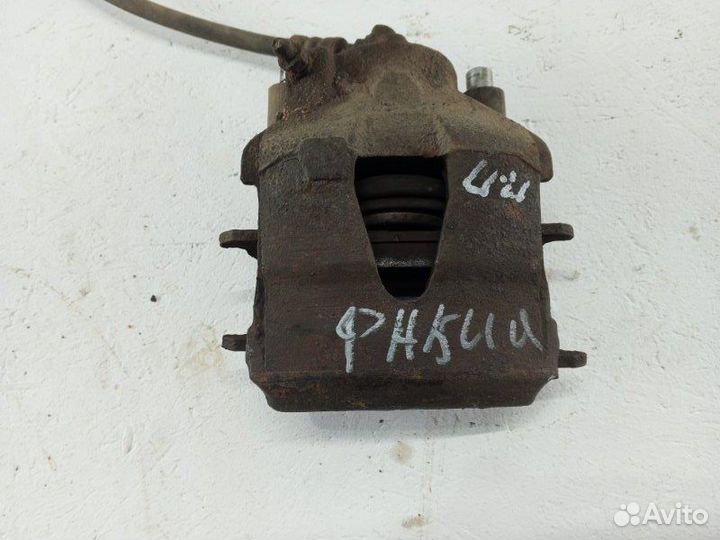 Суппорт передний правый Skoda Fabia 1.2 cgpa 2010