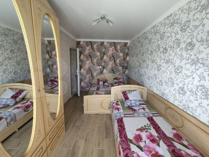 Комната 12 м² в 1-к., 1/2 эт.