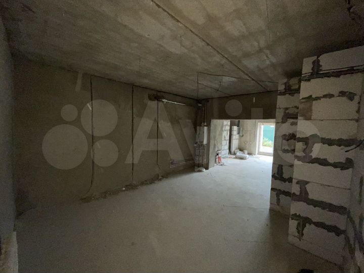 3-к. квартира, 100 м², 1/3 эт.