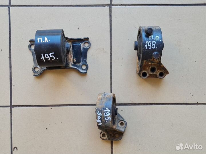 Подушка опора двигателя Kia Magentis 2001г