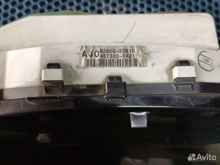 Щиток приборов Toyota Yaris Verso