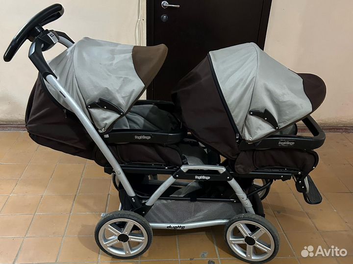 Коляска для двойни или погодок Peg Perego (Италия)