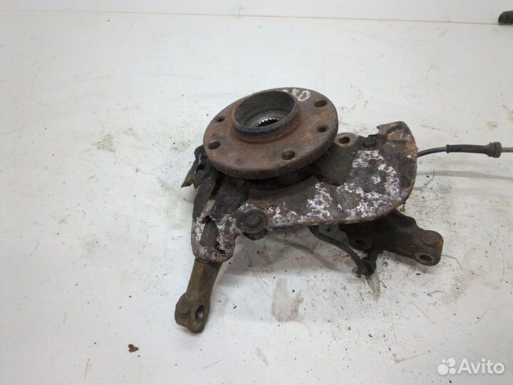Ступица (кулак, цапфа) левая передняя Fiat Panda