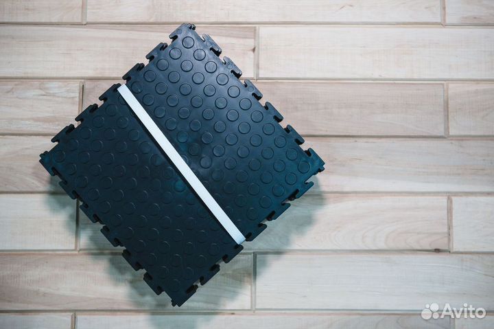 Модульная плитка пвх для гаража