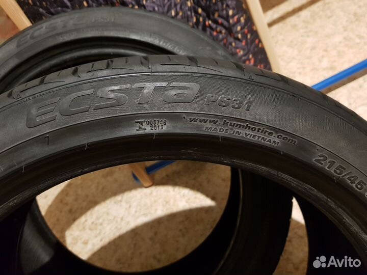 Kumho Ecsta PS31 215/45 R18 93W