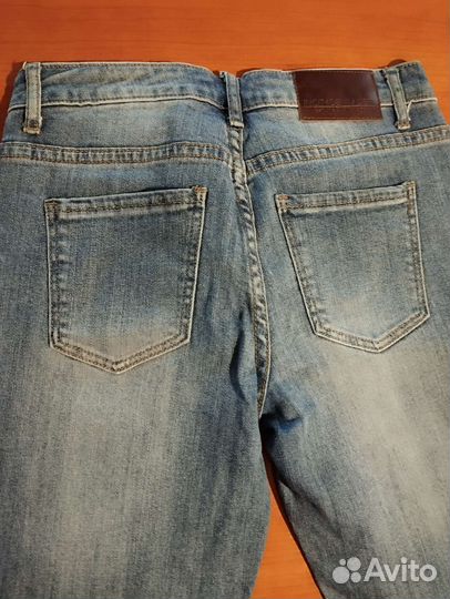 Джинсы