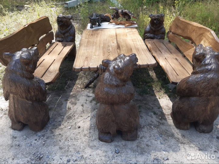 Стол и лавки