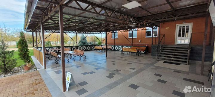 Дом с бассейном