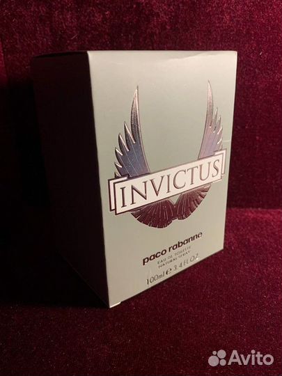 Духи invictus Дубай