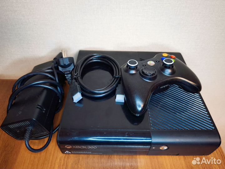 Xbox 360 250Gb 30 игр freeboot