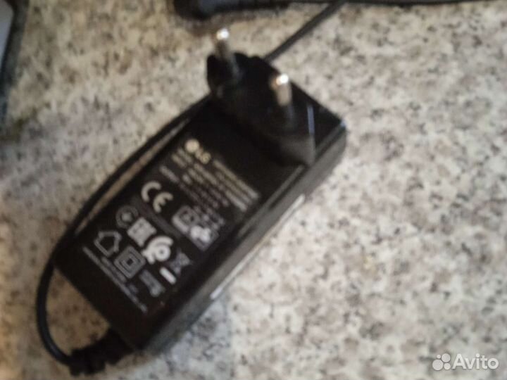 Блок питаниядля телевизора и монитораlg, 19 V