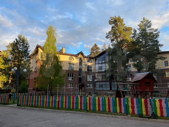 3-к. квартира, 133,2 м², 2/3 эт.