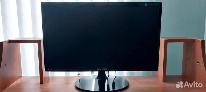 Монитор Samsung 22 дюйма