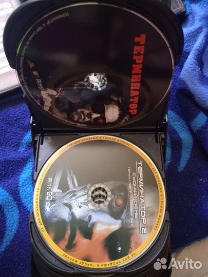 32 Диска в пластиковом кейсе