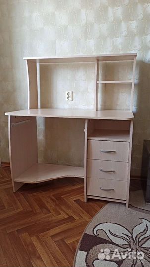 Компьютерный стол